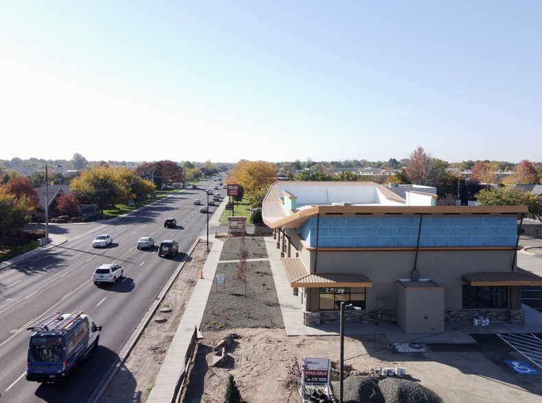 More Photos Of 10100 Overland rd, Boise General Retail For Sale