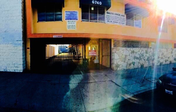 More Photos Of 6740 Vesper Ave, Van Nuys Medical For Lease