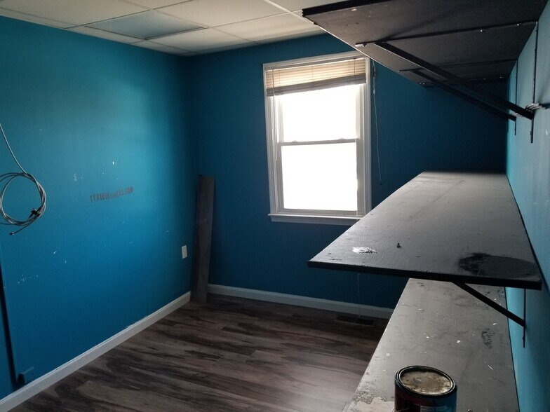 More Photos Of 4700 Stamp Rd, Marlow Heights General Retail For Lease