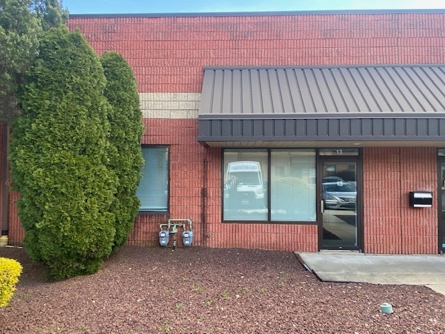 More Photos Of 600 Deer Rd, Cherry Hill Light Distribution For Sale