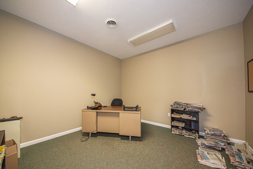 More Photos Of 2419 Broadway St, Mount Vernon Office For Sale