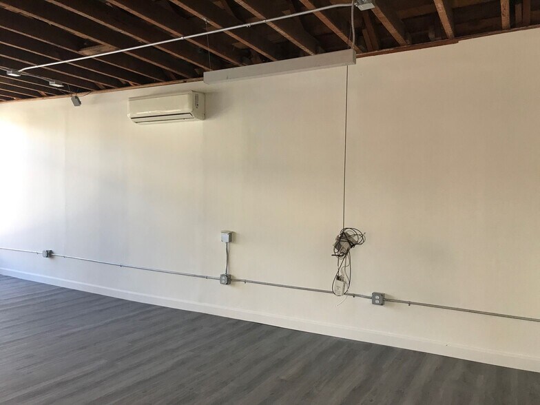 More Photos Of 1440-1444 E 4th St, Long Beach Storefront Retail Residential For Sale