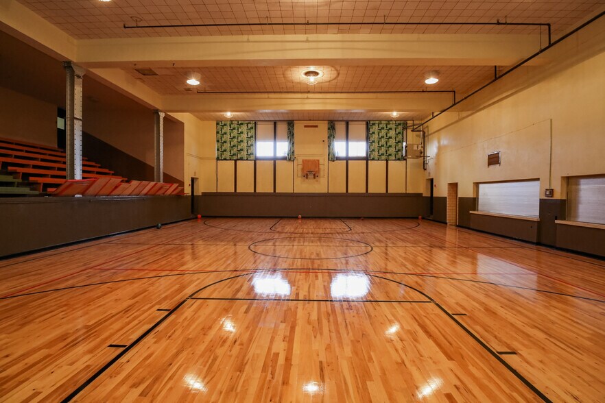 More Photos Of 109 E Luverne St, Luverne Apartments For Sale