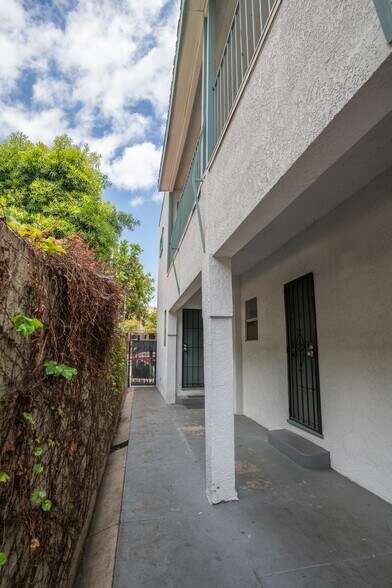 More Photos Of 227 Lime Ave, Long Beach Apartments For Sale