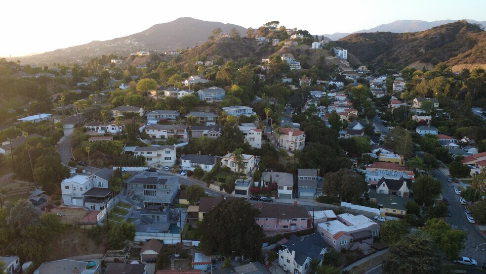 More Photos Of 1717 E Chevy Chase Dr, Glendale Multifamily For Sale