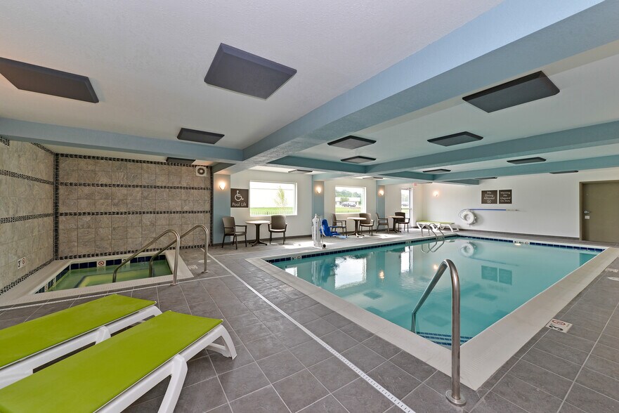 More Photos Of 3675 S 6th St, Springfield Hotel For Sale