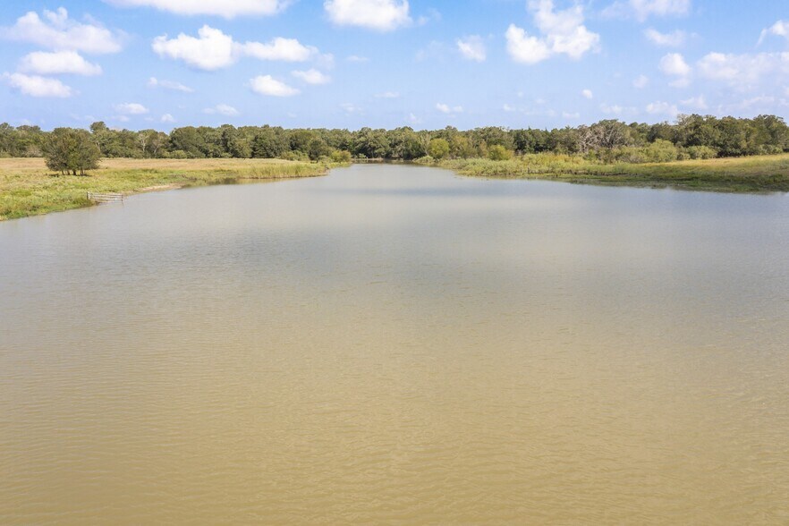 More Photos Of 17 Armstrong Derry, Flatonia Land For Sale