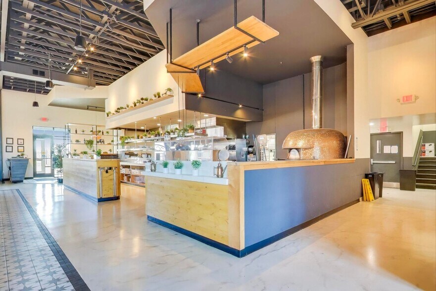 More Photos Of 3552 Market Ln, Kenosha Restaurant For Sale