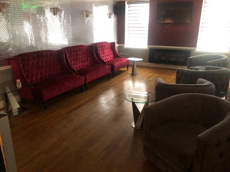 More Photos Of 885-889 N Howard St, Baltimore Restaurant For Sale