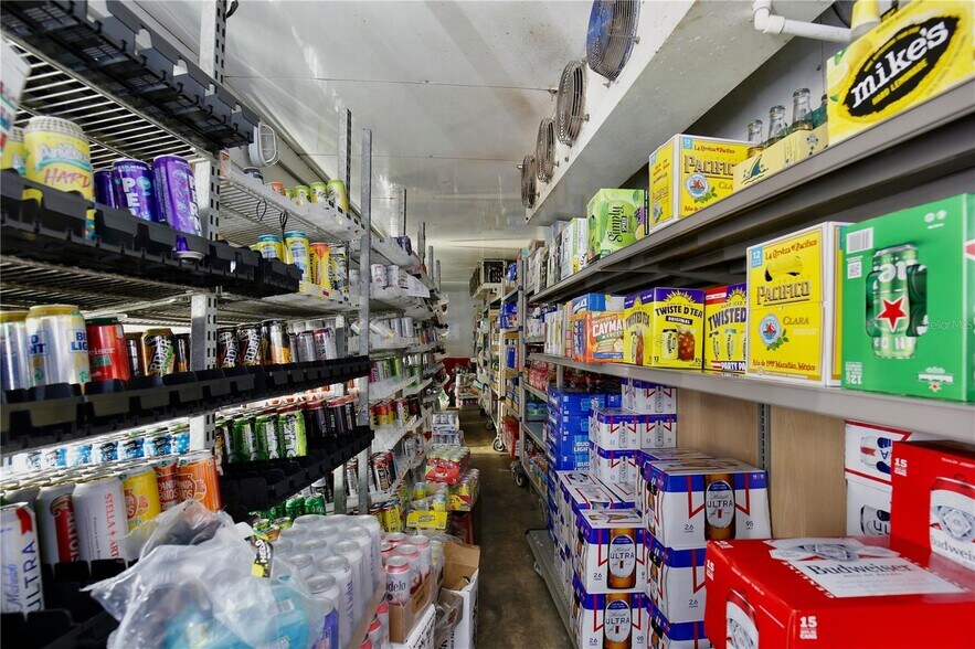 More Photos Of 2581 Sun Acres Blvd, Auburndale Convenience Store For Sale