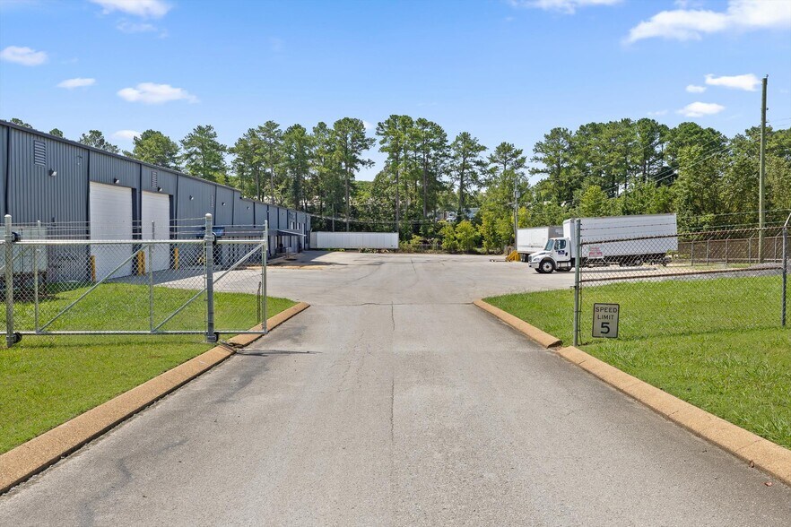 More Photos Of 3794 Tag Rd, Chattanooga Warehouse For Lease