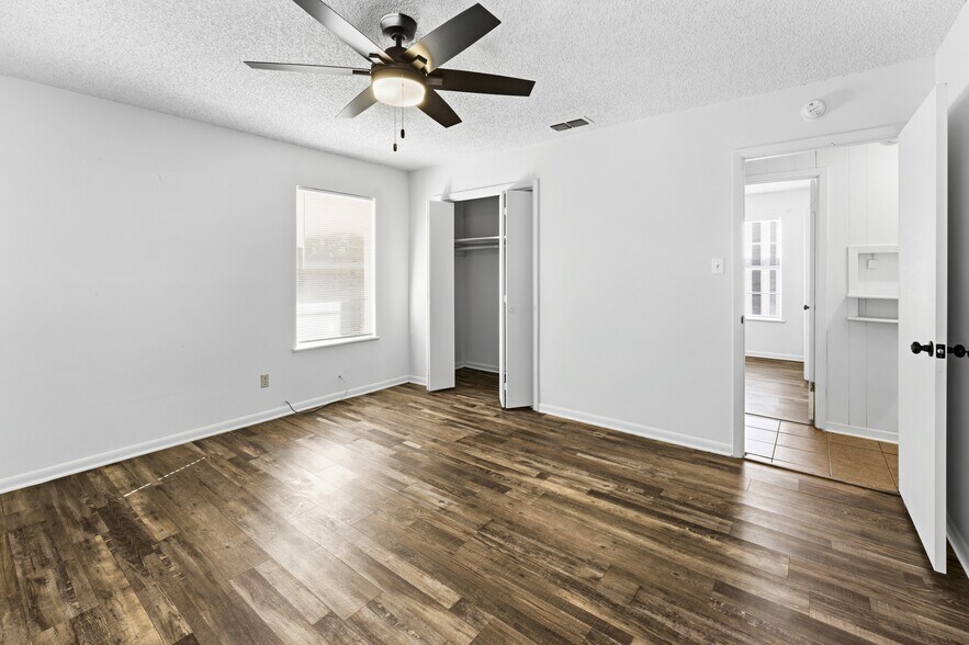 More Photos Of 19470 US Highway 69 N, Lindale Flex For Lease