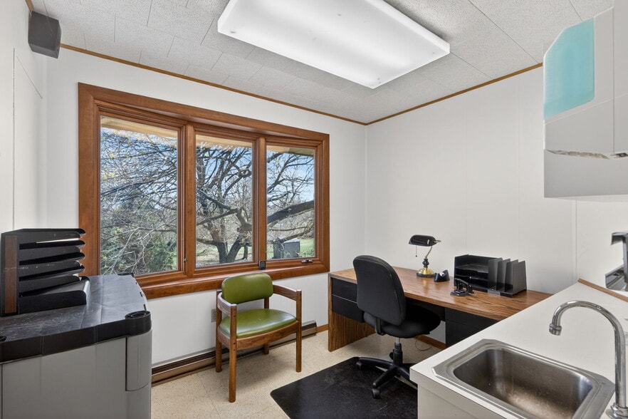 More Photos Of 6534 Sullivan Trl, Wind Gap Office For Sale