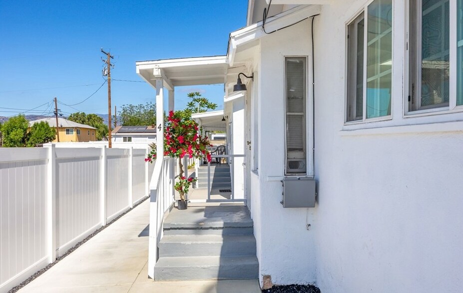 More Photos Of 111 S Lindsay St, Lake Elsinore Apartments For Sale