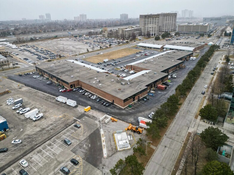 More Photos Of 306-422 Consumers Rd, Toronto Unknown For Lease