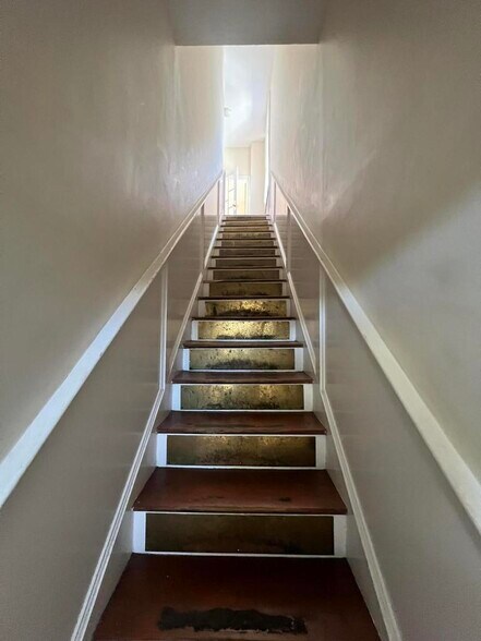 More Photos Of 18 Pinckney St, Charleston Restaurant For Sale