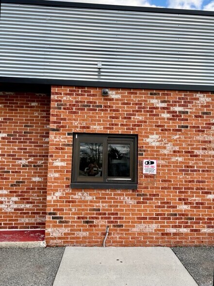 More Photos Of 8457-8459 Fort Smallwood Rd, Pasadena Fast Food For Lease