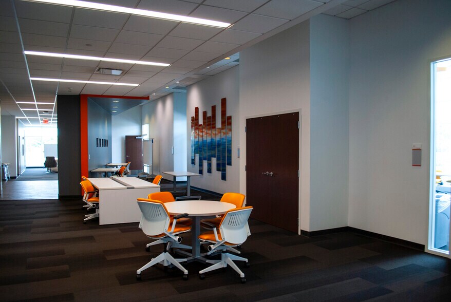 More Photos Of 4811 Montgomery Rd, Norwood Office For Sale