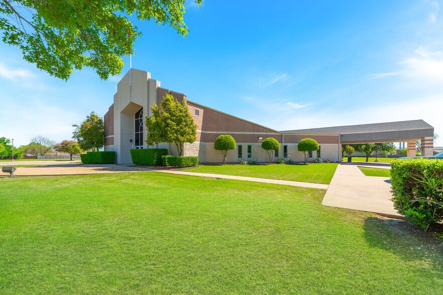 More Photos Of 5700 Mark Ln, Rowlett Religious Facility For Sale