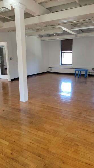 More Photos Of 90 Hamilton St, Cambridge Office For Sale