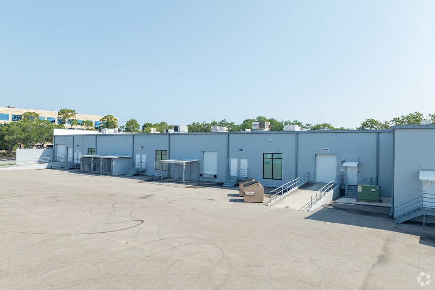 More Photos Of 11001 Roosevelt Blvd, Saint Petersburg Unknown For Lease