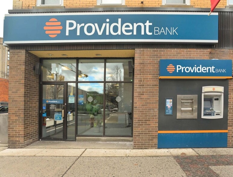 Primary Photo Of 569 Broadway, Bayonne Bank For Lease