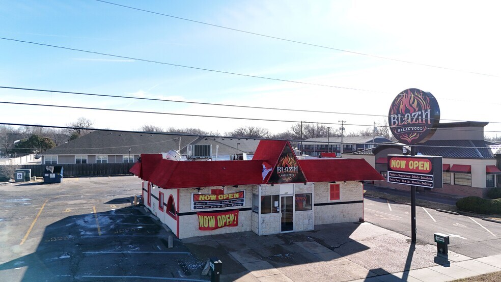 Primary Photo Of 602 N West St, Wichita Restaurant For Sale