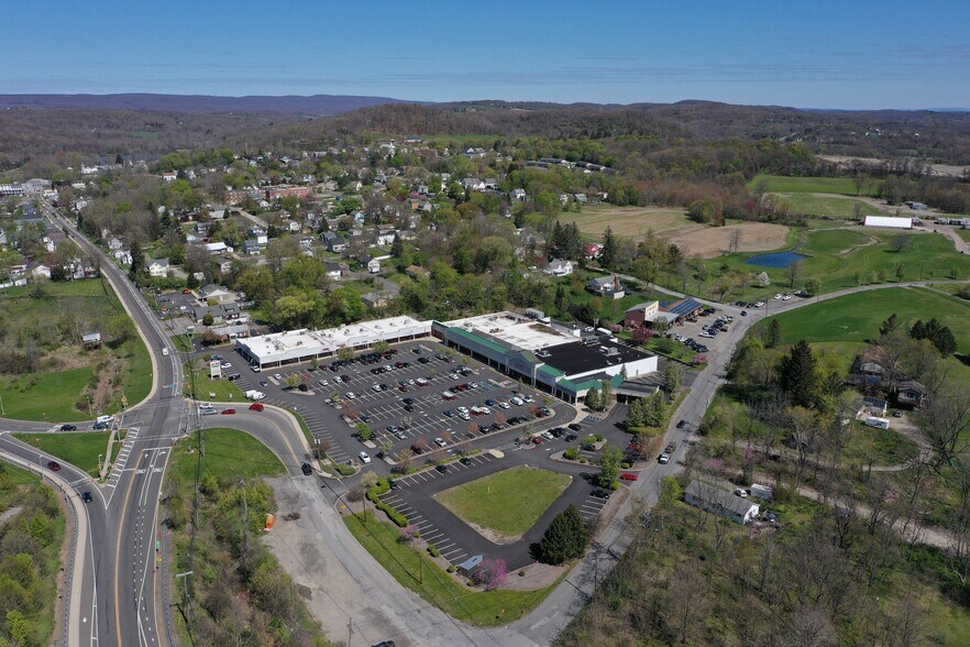 More Photos Of 455 State Rt 23, Wantage Supermarket For Lease