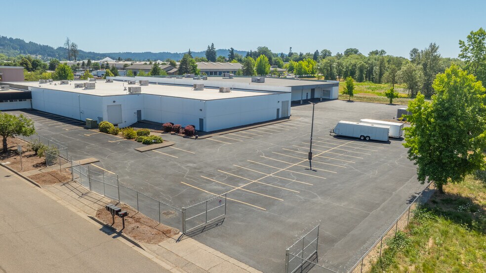 More Photos Of 3403 W 7th Ave, Eugene Manufacturing For Lease