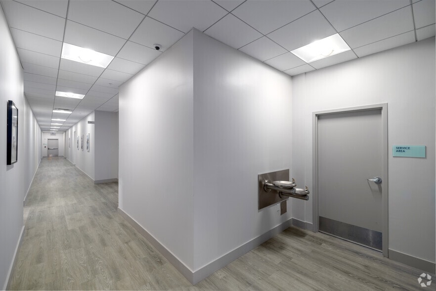 More Photos Of 3683 S Miami Ave, Miami Medical For Lease