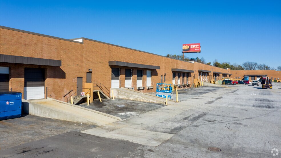 More Photos Of 5855 Oakbrook Pky, Norcross Distribution For Lease