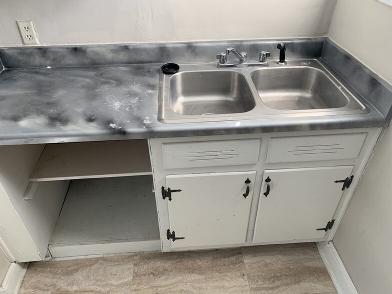 More Photos Of 1055 Merriwether Ave, Memphis Apartments For Sale