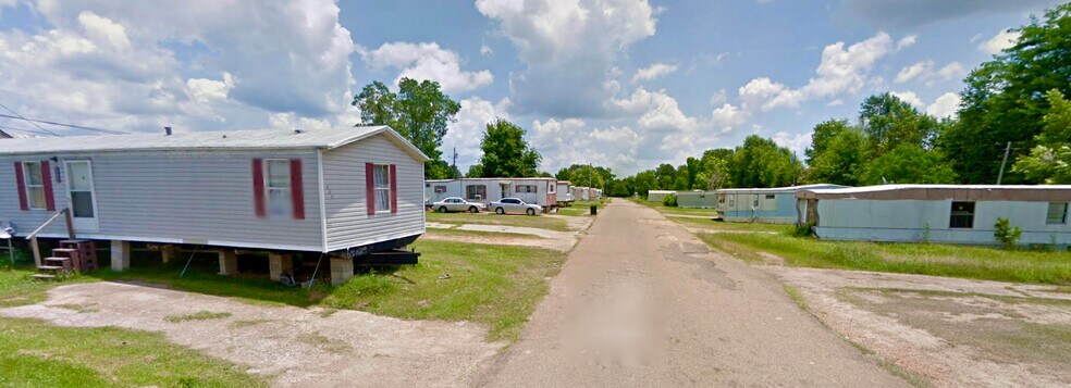 More Photos Of 100 Maddox Dr, Crystal Springs Manufactured Housing Mobile Home Park For Sale