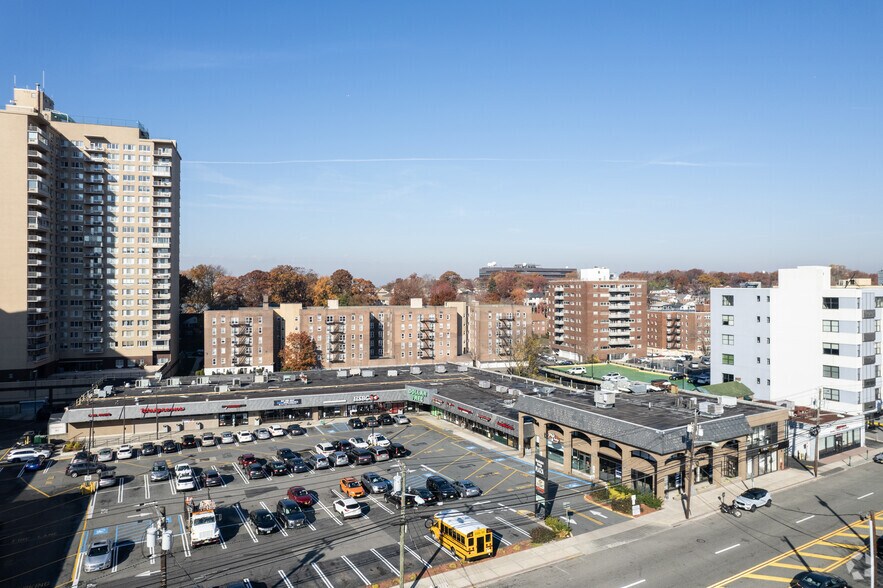 More Photos Of 2151 Lemoine Ave, Fort Lee Storefront For Lease