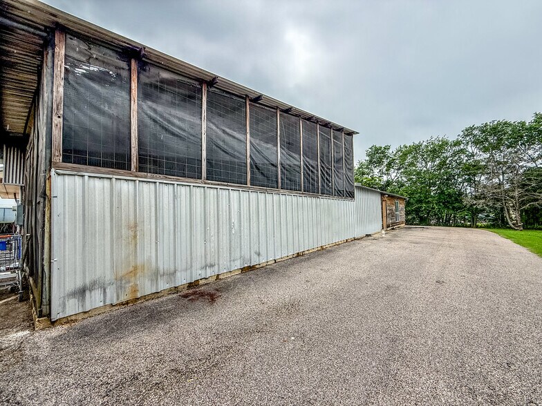 More Photos Of 1711 E Main St, Madisonville Restaurant For Sale