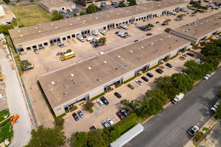 More Photos Of 2200 Denton Dr, Austin Warehouse For Lease
