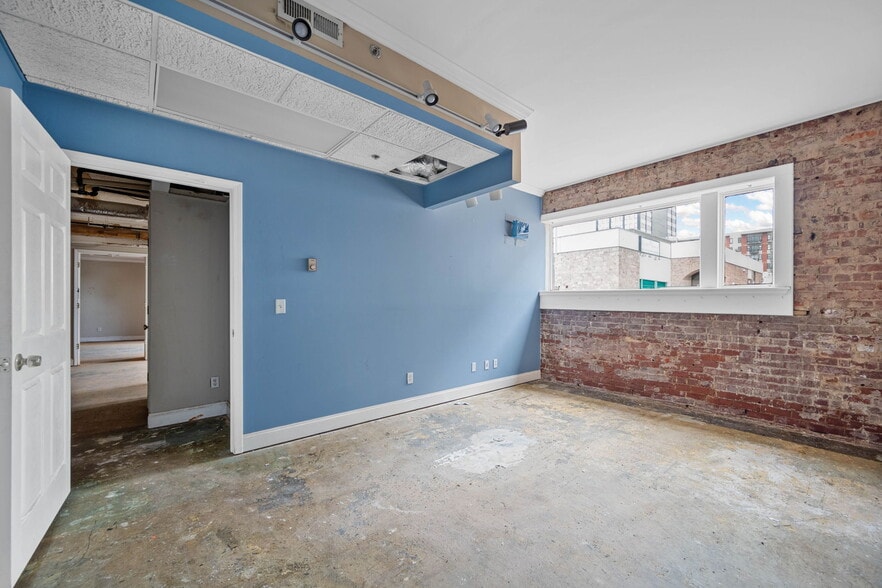 More Photos Of 707 Georgia Ave, Chattanooga Flex For Sale