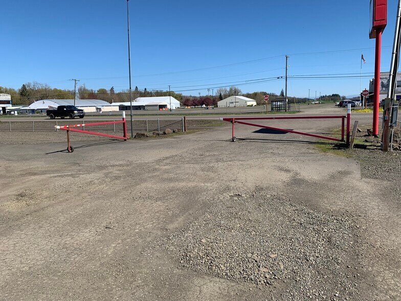 More Photos Of 625-661 S Pacific Highway hwy, Rickreall Industrial For Lease