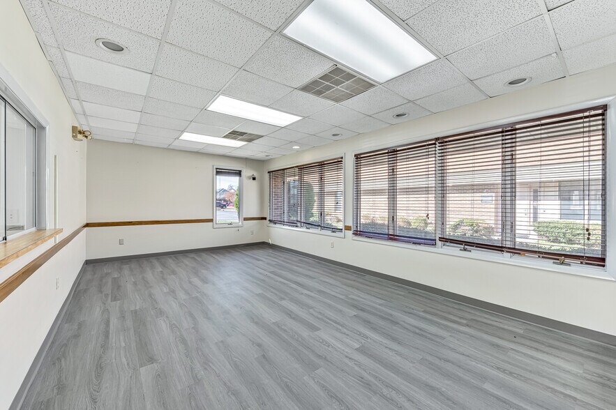 More Photos Of 2110 Hartford Rd, Hampton Medical For Lease