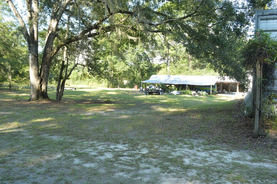 More Photos Of 165 Porsche Ln, Crawfordville Warehouse For Sale