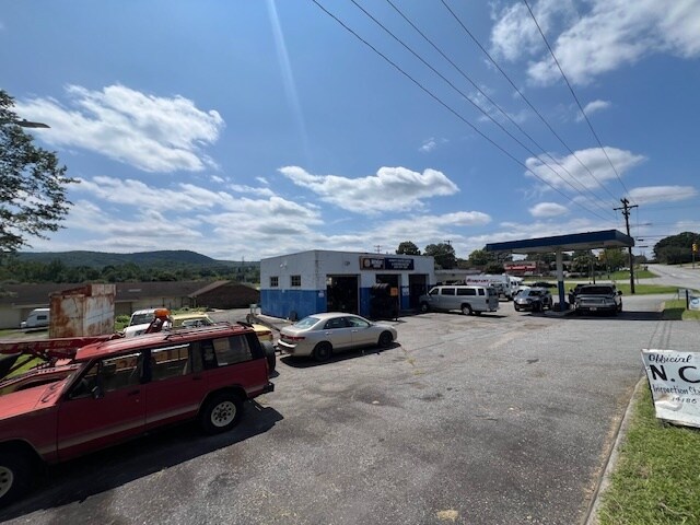 More Photos Of 401 US-70, Connelly Springs General Retail For Sale