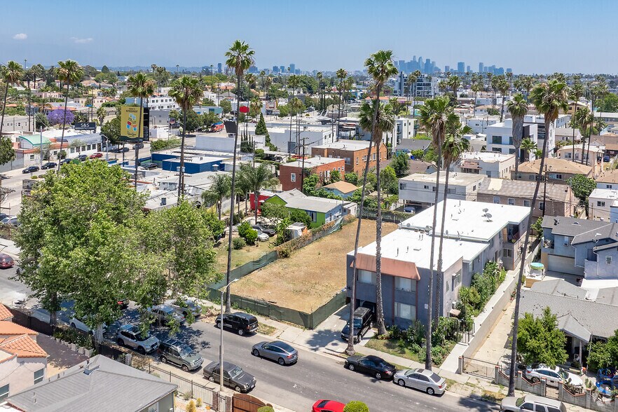 More Photos Of 1420 S Cochran Ave, Los Angeles Land For Sale