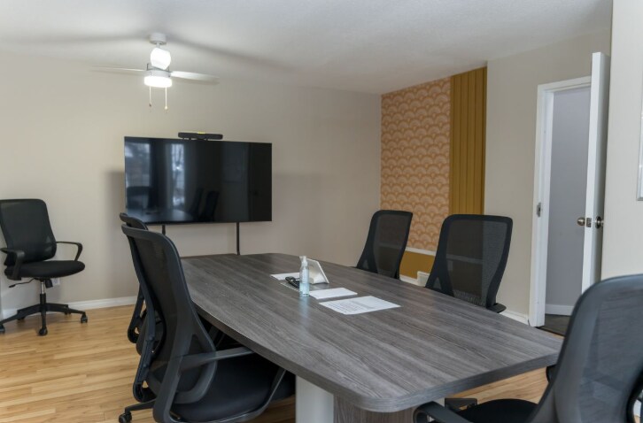 More Photos Of 16210 100A Ave NW, Edmonton Office For Sale