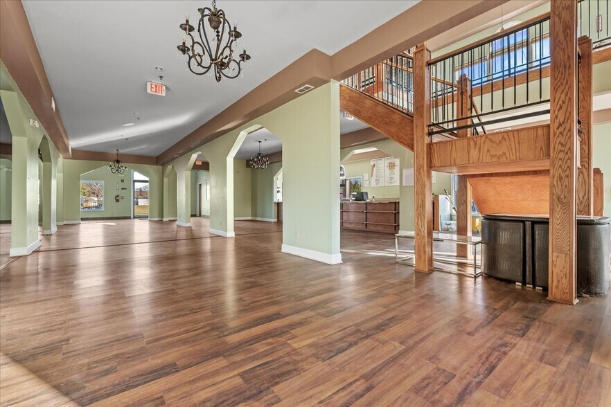 More Photos Of 1903 Grand Central Ave, Vienna General Retail For Sale