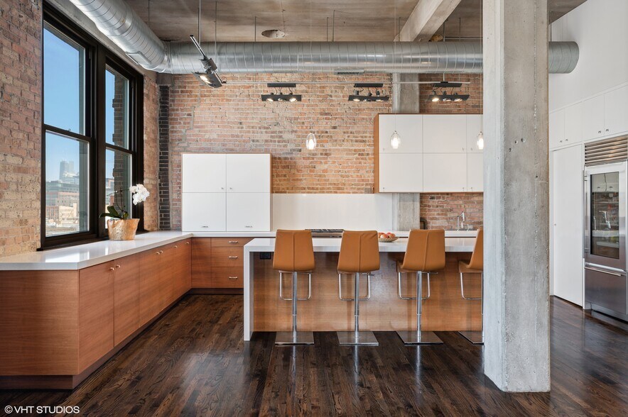 More Photos Of 1327 W Washington Blvd, Chicago Loft Creative Space For Lease