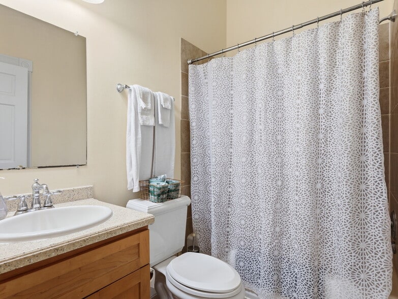 More Photos Of 8-10 E Main St, Richmond Apartments For Sale