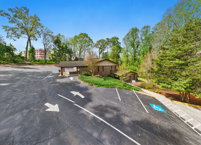More Photos Of 141 Tryon Rd, Rutherfordton Healthcare For Lease