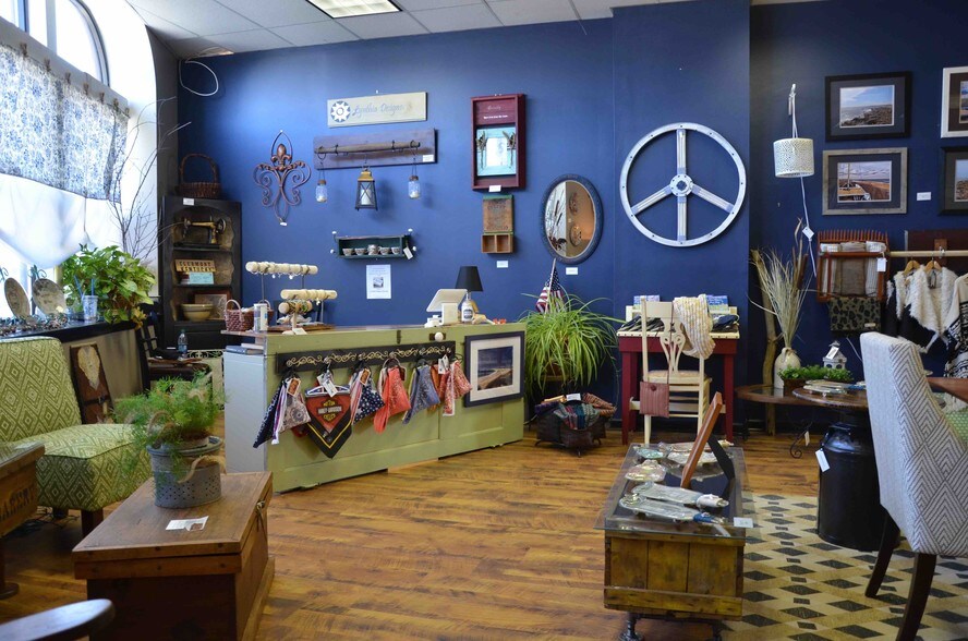 More Photos Of 112 Main St, Putnam Storefront Retail Office For Lease