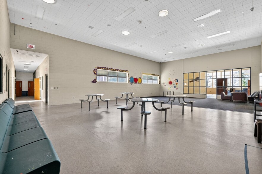 More Photos Of 1918 Mechanicsburg Rd, Springfield Rehabilitation Center For Sale