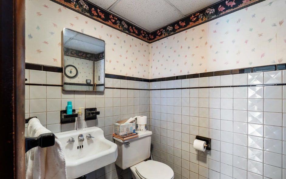 More Photos Of 26 Little St, Matawan Flex For Sale